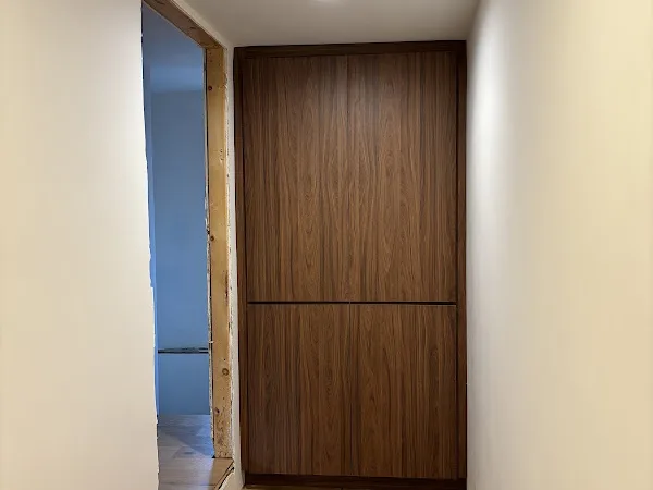 Distinctive Cabinetry & Designs LLC