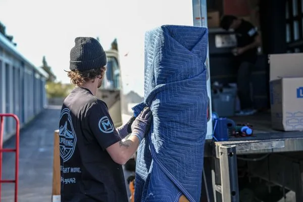Alpine Moving Co LLC