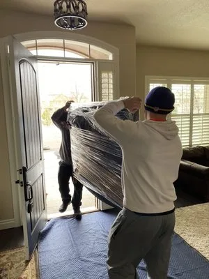 Fantastic Movers LLC